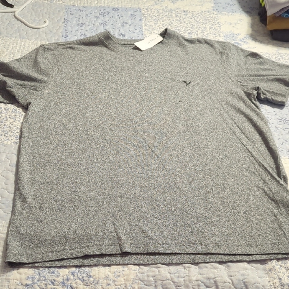 American Eagle T-shirt